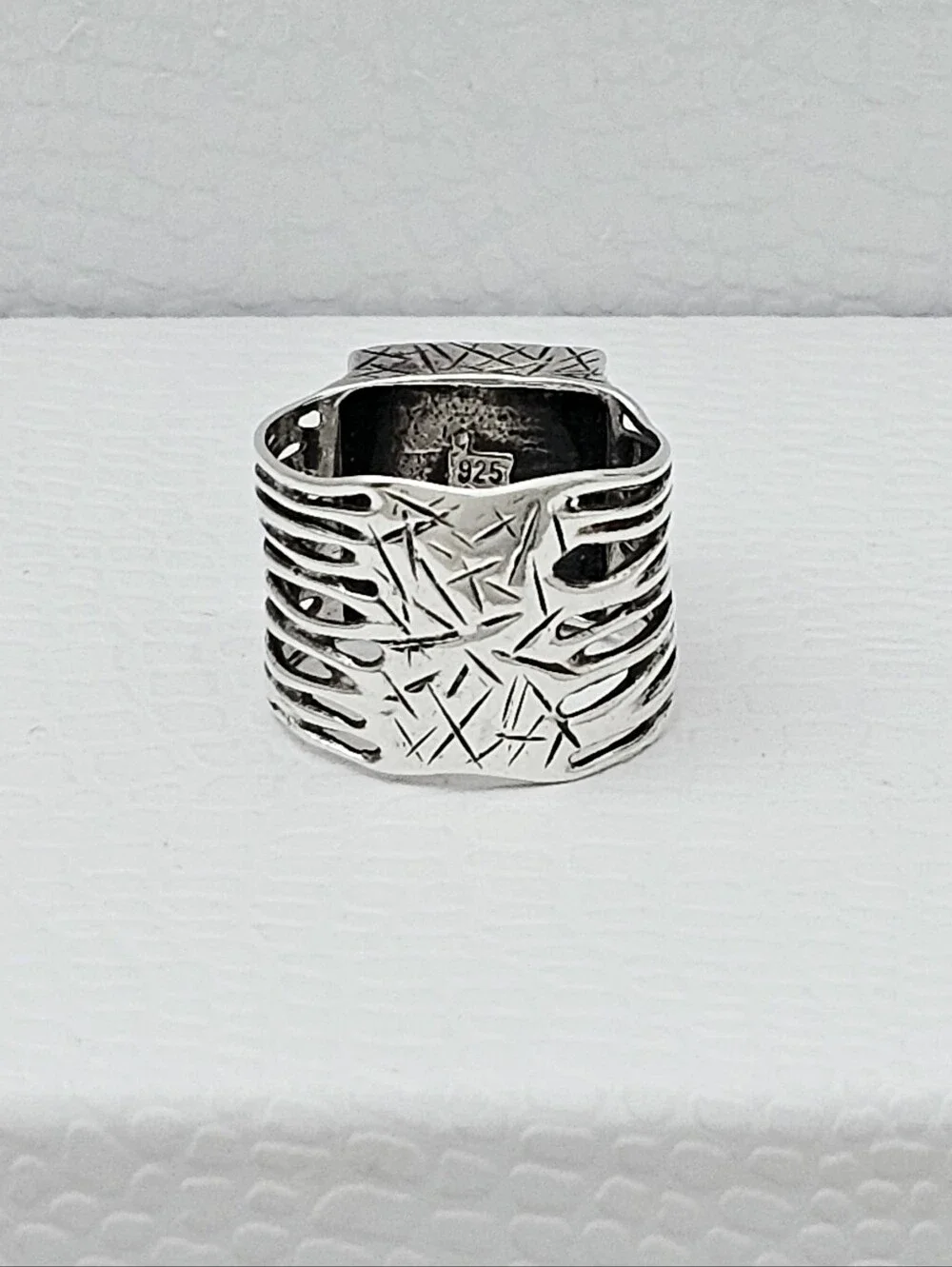 Silpada Sterling Silver Faceted Cherry Quartz Etched Wide Band Ring Size 9-9.25